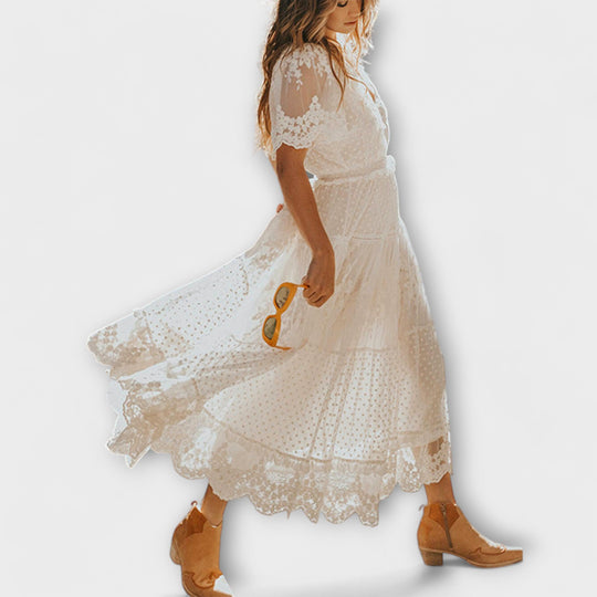 Britney | Robe midi à manches courtes et col en V en dentelle