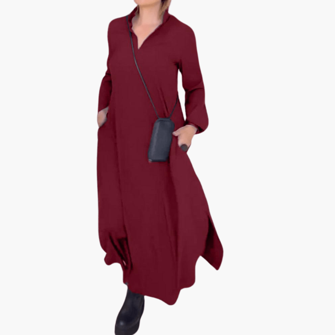 Emilia | Robe longue ample à revers et fente latérale
