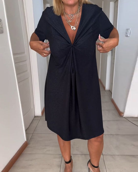 Robe à col en V torsadé et manches courtes