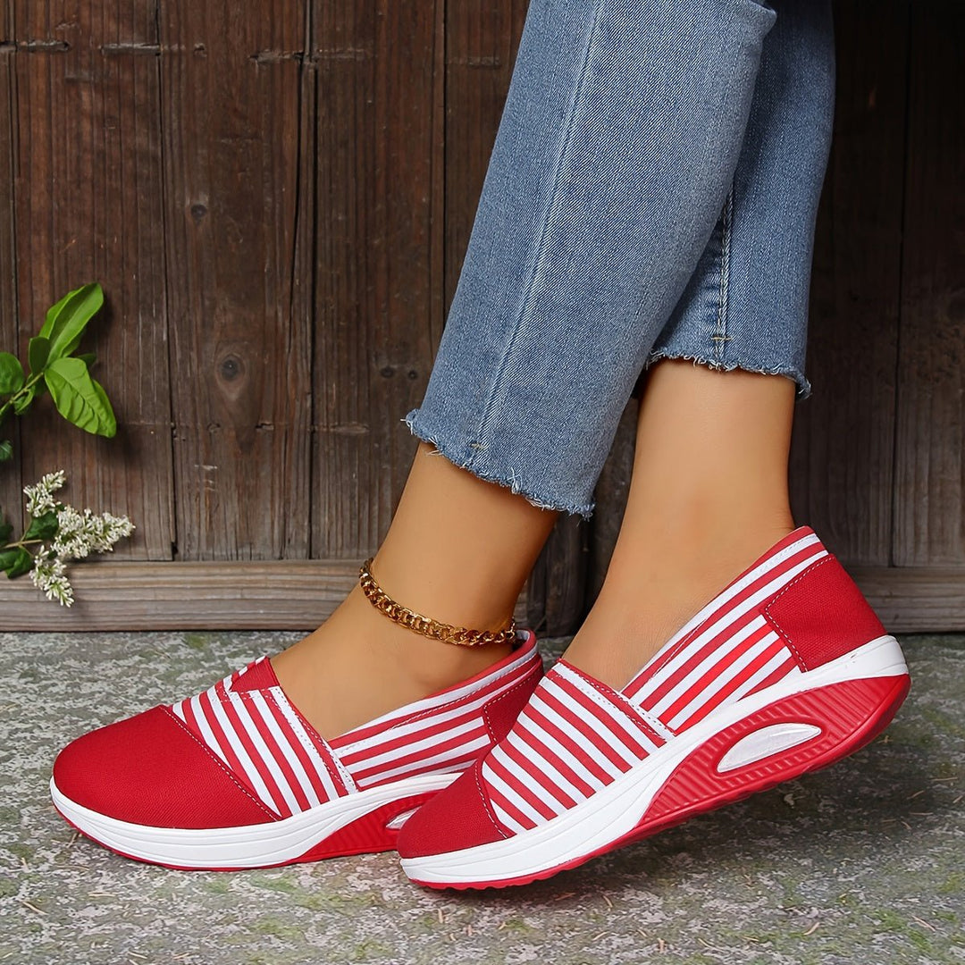 Millie I Baskets orthopédiques confortables à rayures