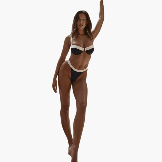 Bikini femme avec maintien et design colorblock – sportif et tendance